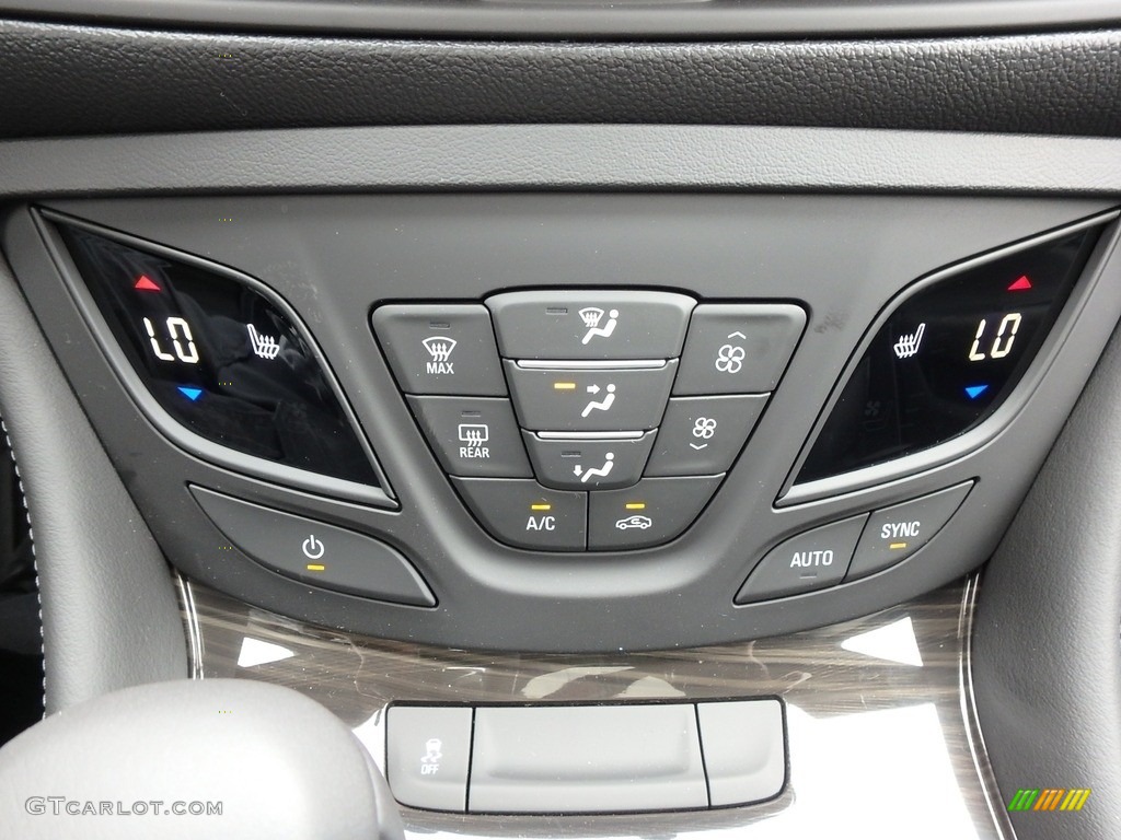 2019 Buick Envision Essence AWD Controls Photo #133133141