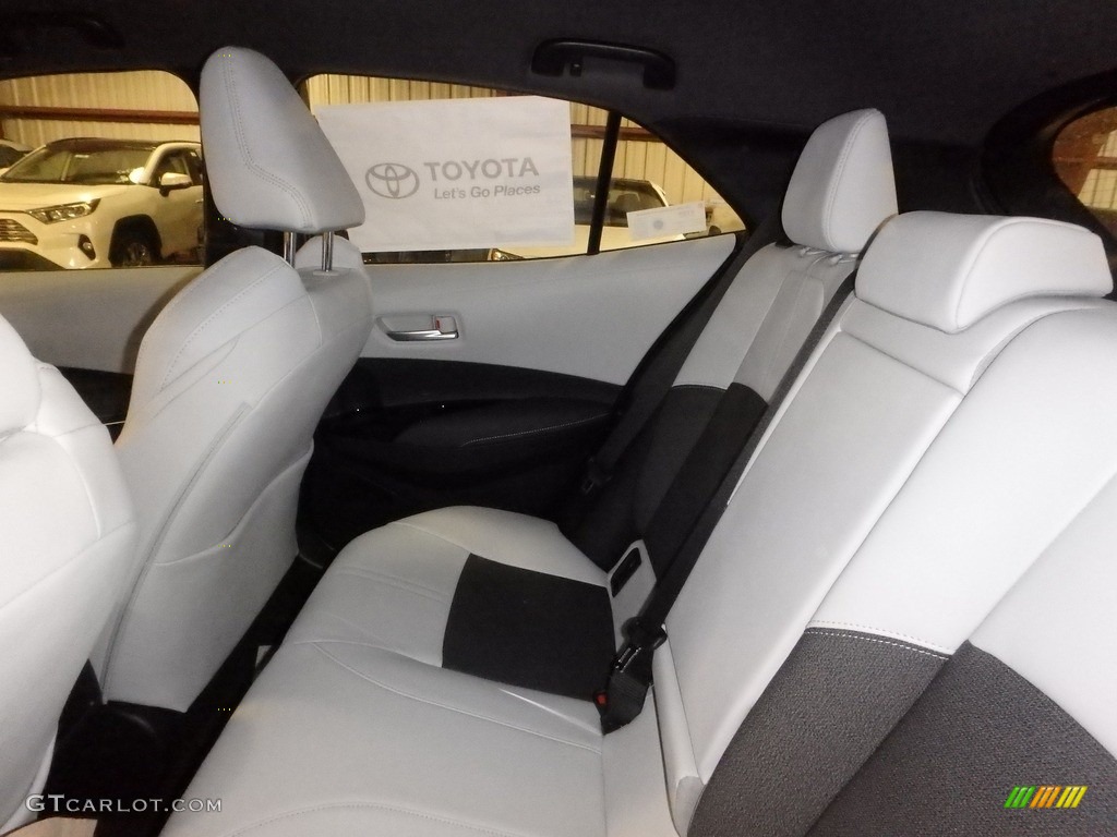 Moonstone Interior 2019 Toyota Corolla Hatchback XSE Photo #133133261