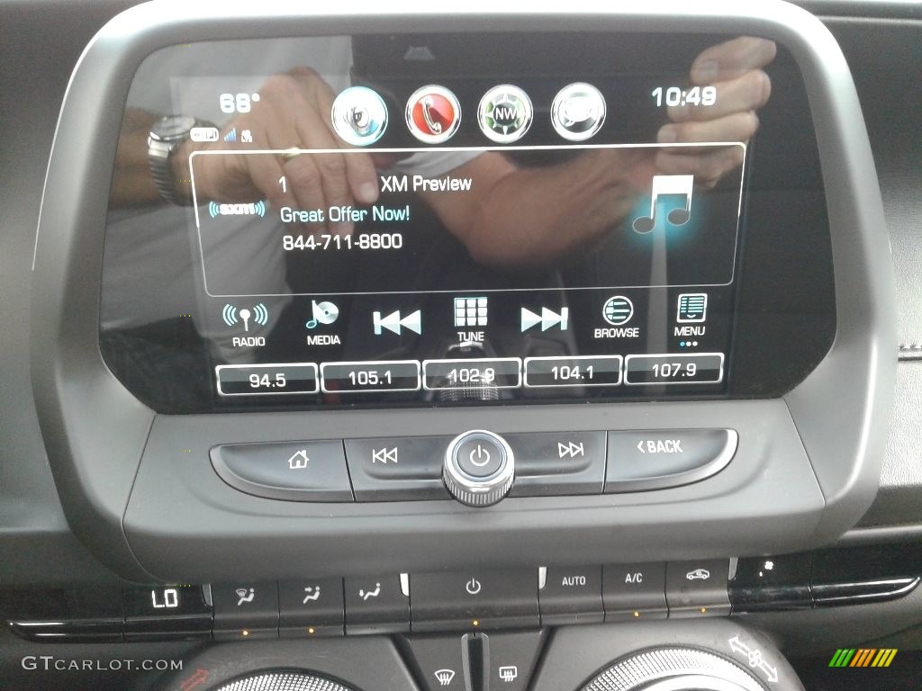 2018 Chevrolet Camaro SS Convertible Controls Photo #133134344