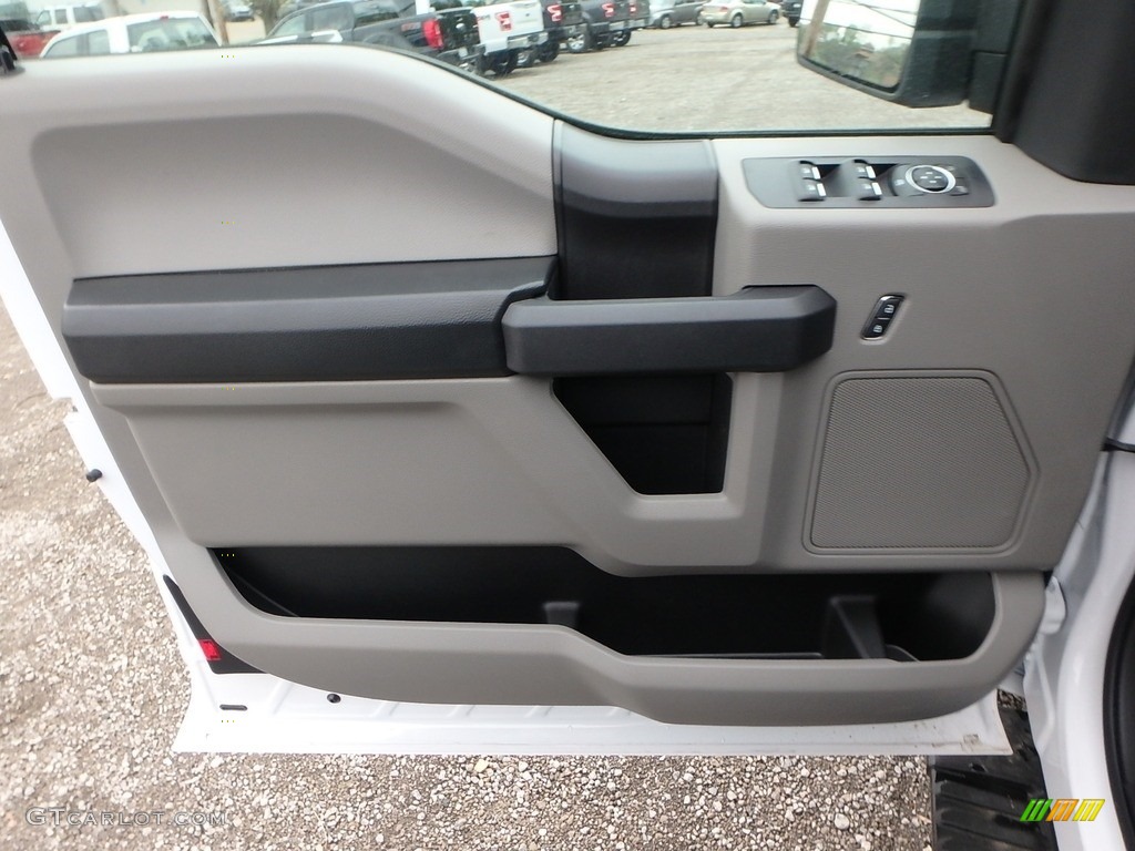 2019 Ford F150 XL SuperCab 4x4 Door Panel Photos