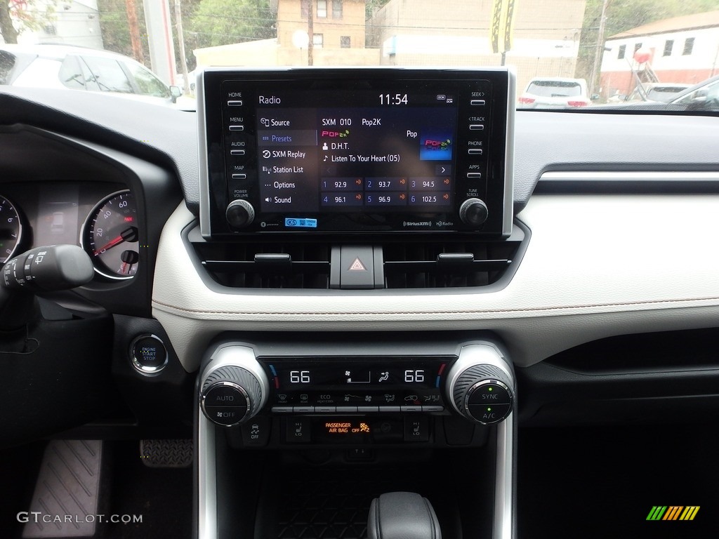 2019 Toyota RAV4 XLE AWD Controls Photo #133135304
