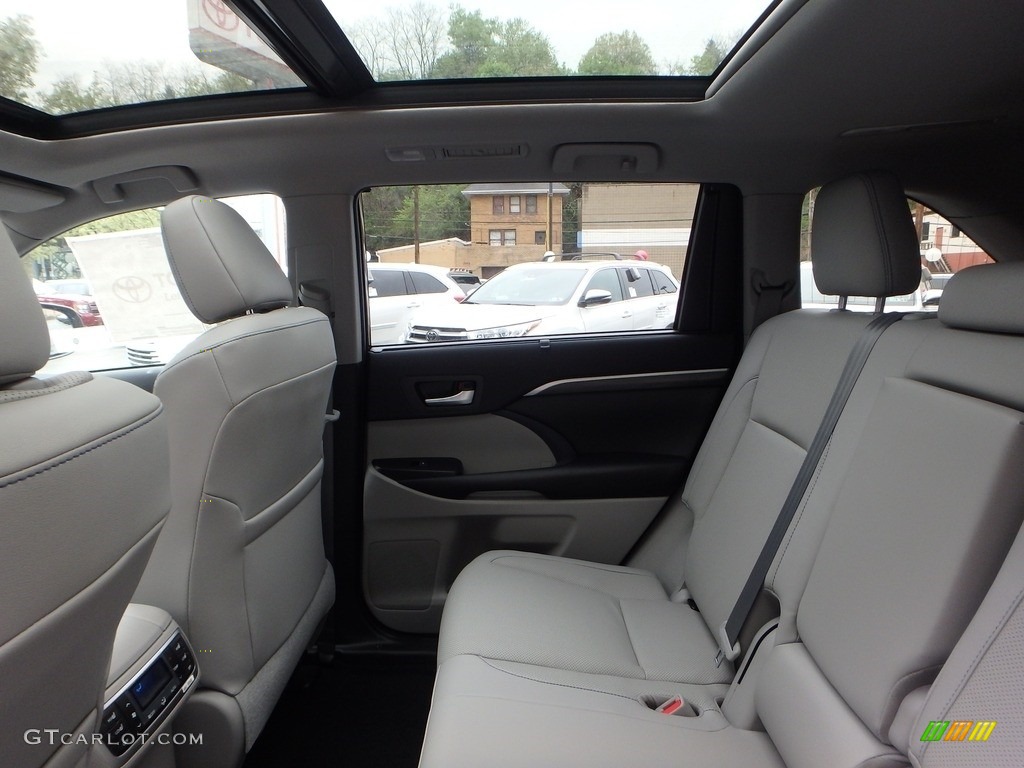 2019 Highlander Limited Platinum AWD - Midnight Black Metallic / Ash photo #7