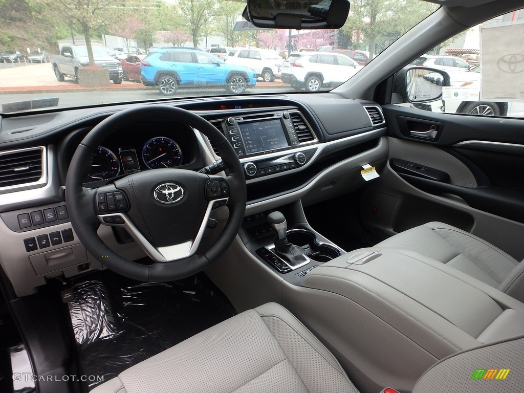 2019 Highlander Limited Platinum AWD - Midnight Black Metallic / Ash photo #8