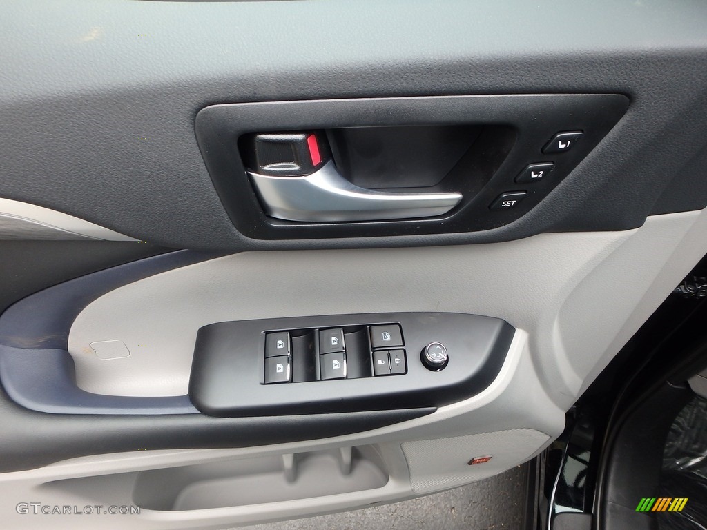 2019 Toyota Highlander Limited Platinum AWD Ash Door Panel Photo #133135694