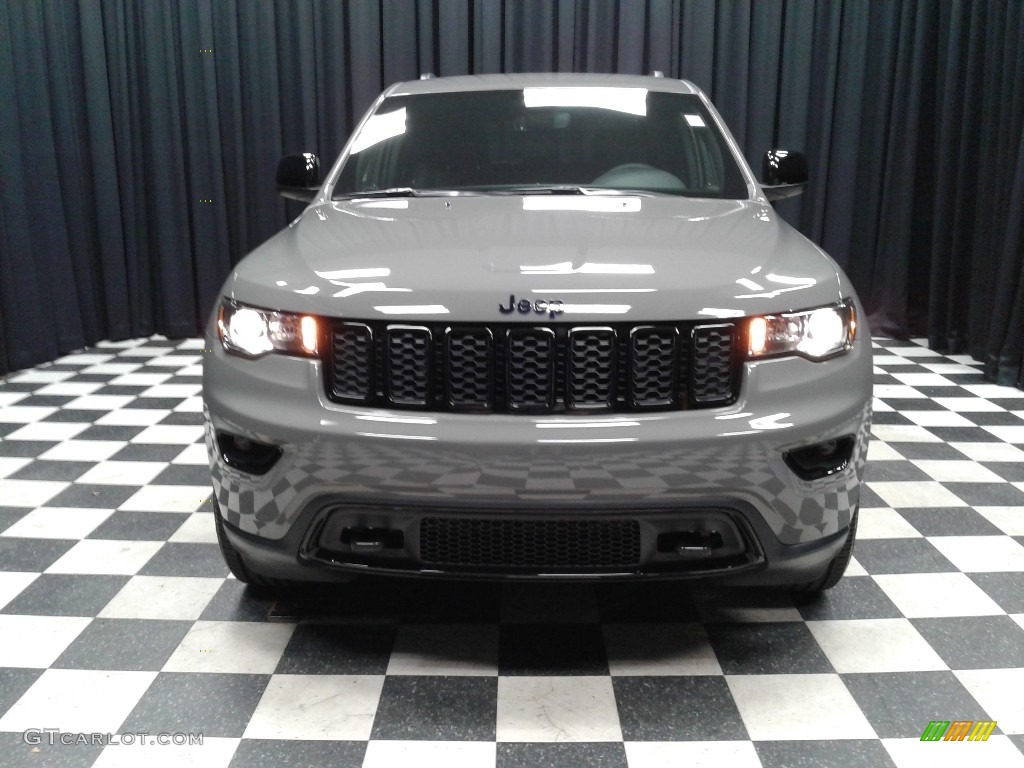 2019 Grand Cherokee Upland 4x4 - Sting-Gray / Black photo #3