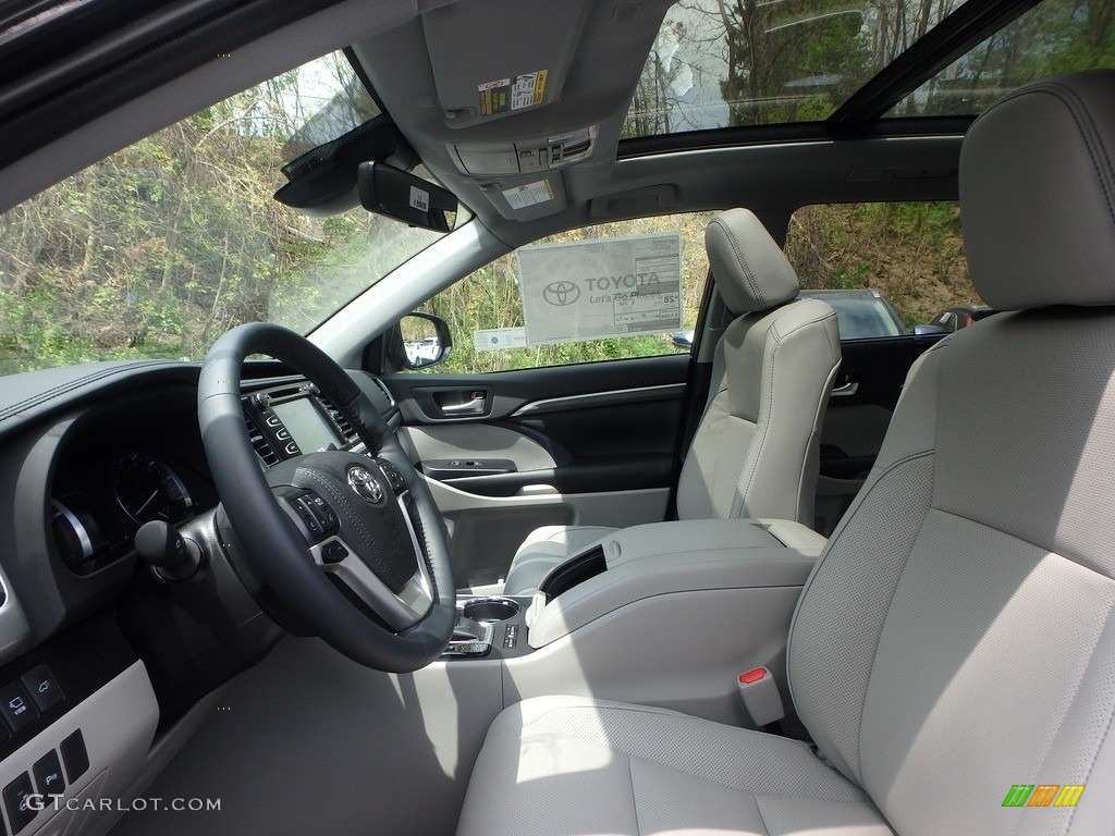 2019 Toyota Highlander Hybrid Limited AWD Front Seat Photo #133136126