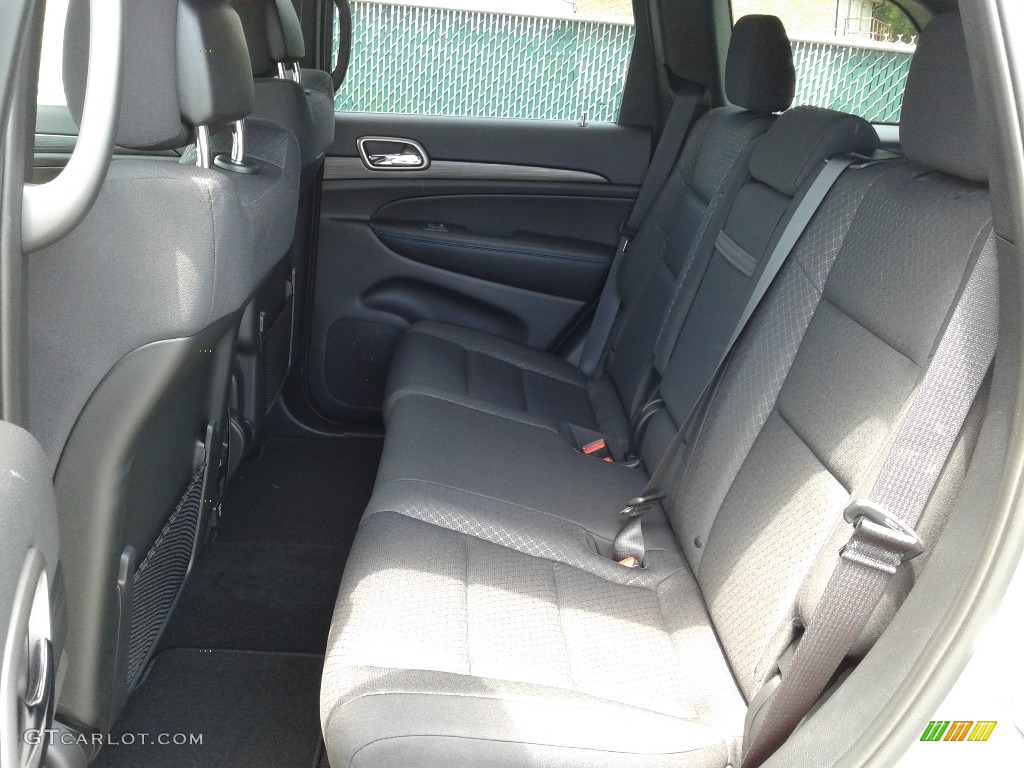 2019 Grand Cherokee Upland 4x4 - Sting-Gray / Black photo #11