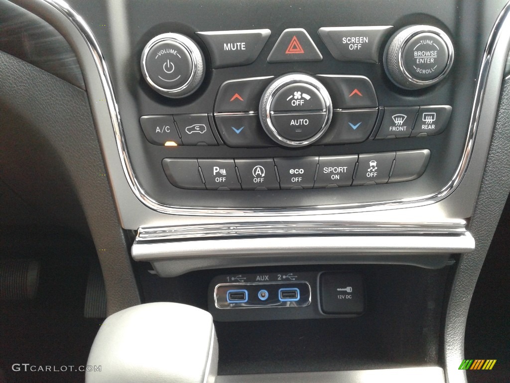 2019 Grand Cherokee Upland 4x4 - Sting-Gray / Black photo #27