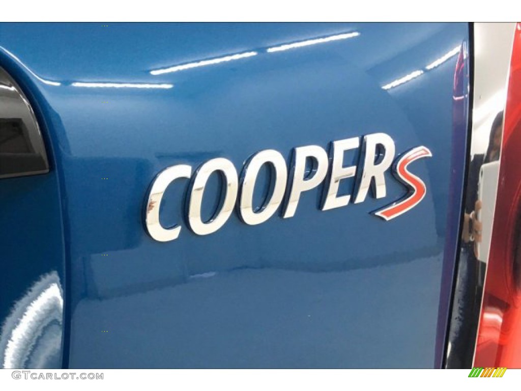 2019 Mini Countryman Cooper S Marks and Logos Photos