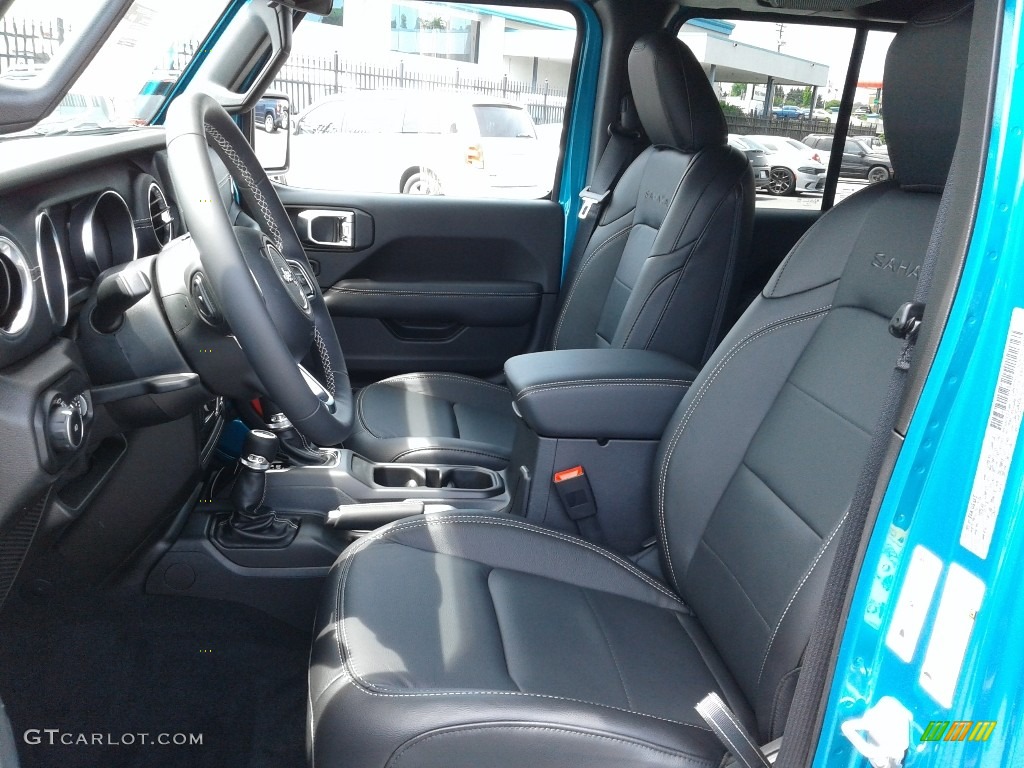 2019 Jeep Wrangler Unlimited Sahara 4x4 Front Seat Photo #133137017