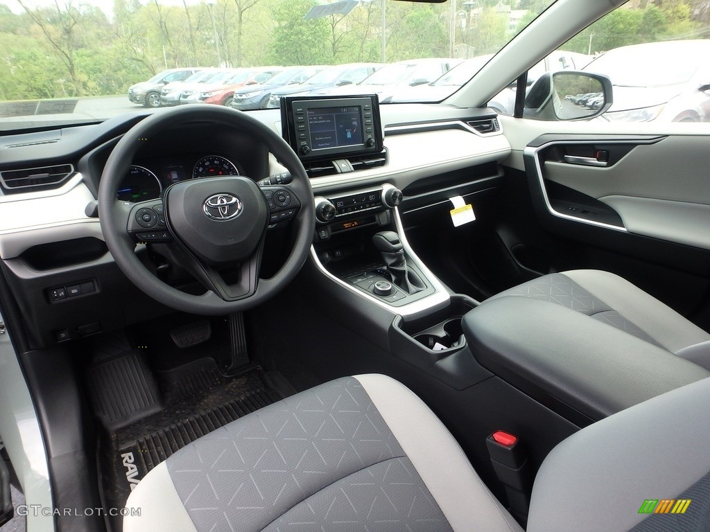 Light Gray Interior 2019 Toyota RAV4 XLE AWD Hybrid Photo #133137104