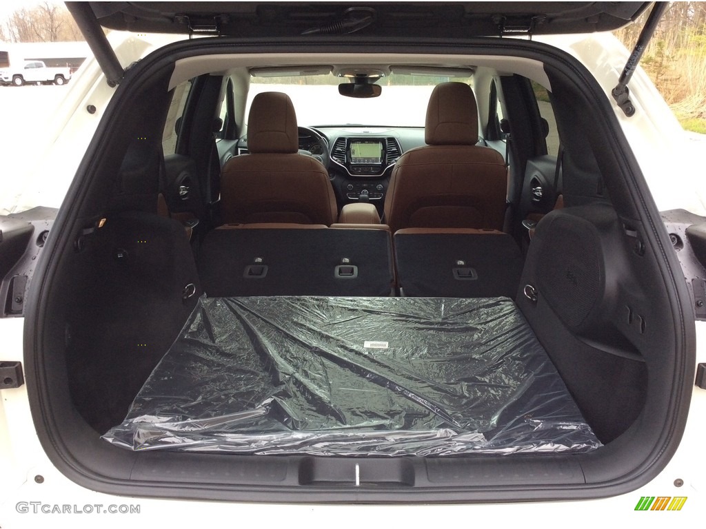 2019 Jeep Cherokee Overland 4x4 Trunk Photo #133138724