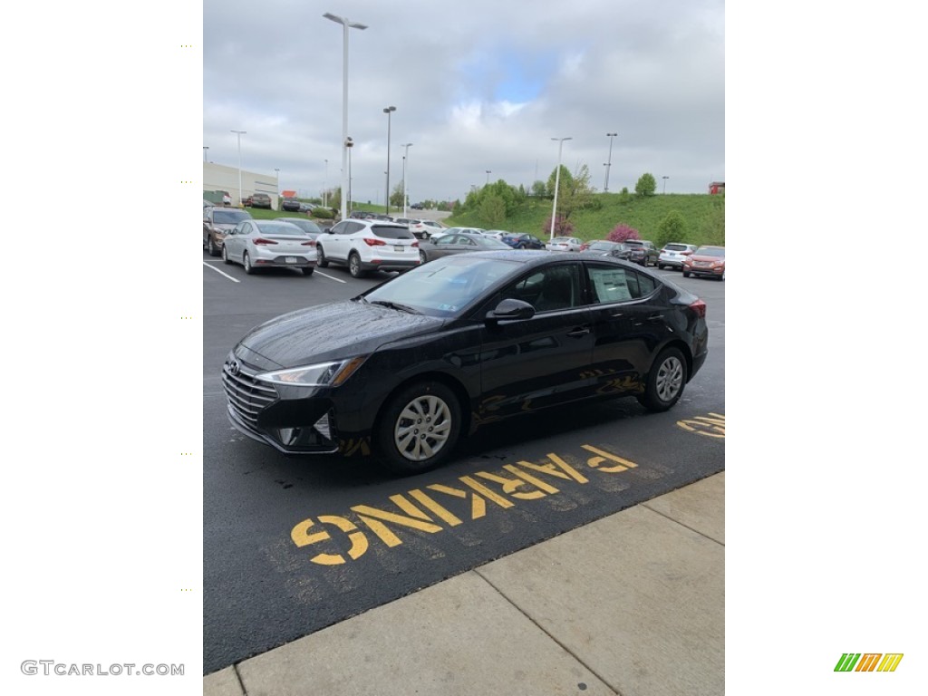 2019 Elantra SE - Phantom Black / Black photo #7