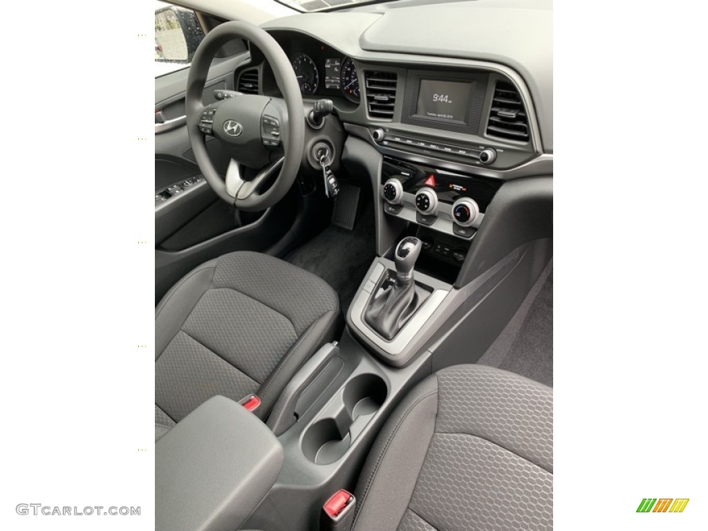 2019 Elantra SE - Phantom Black / Black photo #28