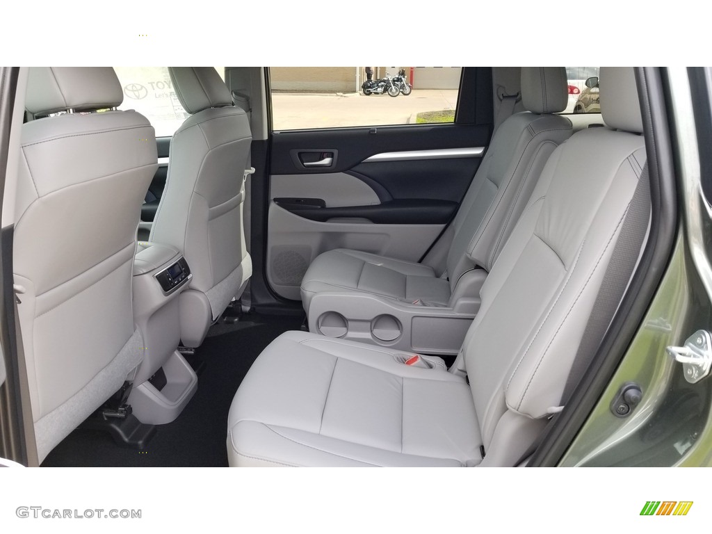 2019 Toyota Highlander XLE AWD Rear Seat Photo #133147276