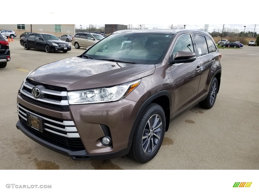 2019 Highlander XLE AWD - Toasted Walnut Pearl / Almond photo #1