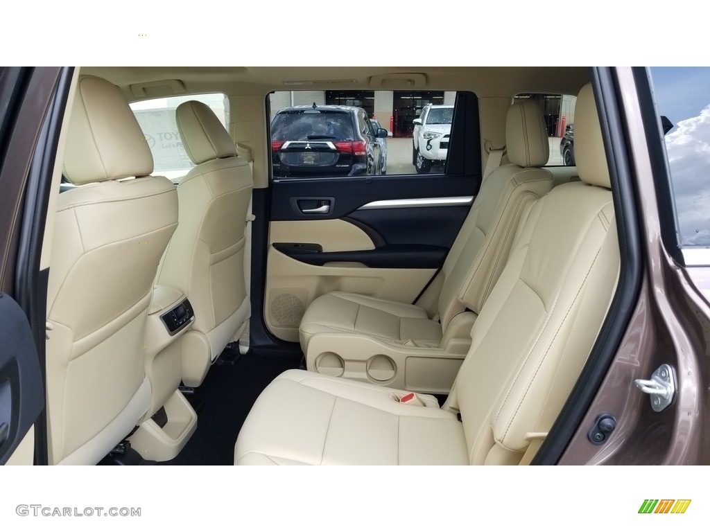 2019 Toyota Highlander XLE AWD Rear Seat Photo #133147751