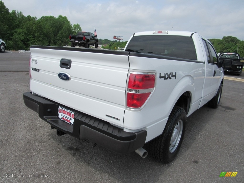 2011 F150 XL SuperCab 4x4 - Oxford White / Steel Gray photo #5