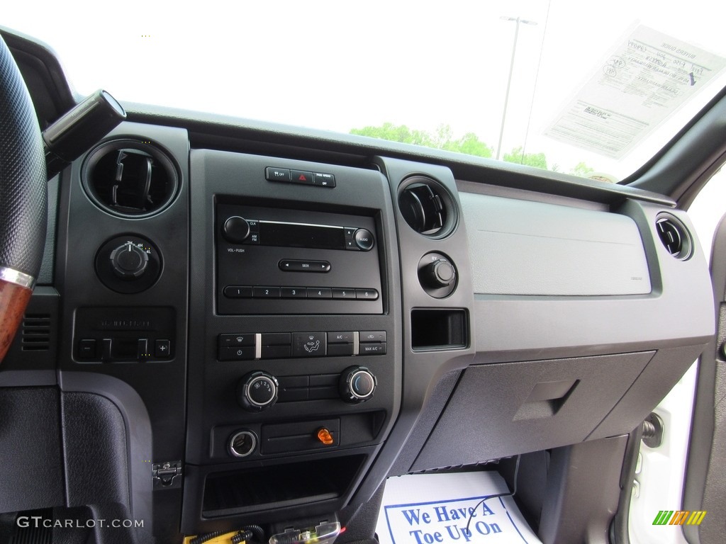 2011 F150 XL SuperCab 4x4 - Oxford White / Steel Gray photo #16