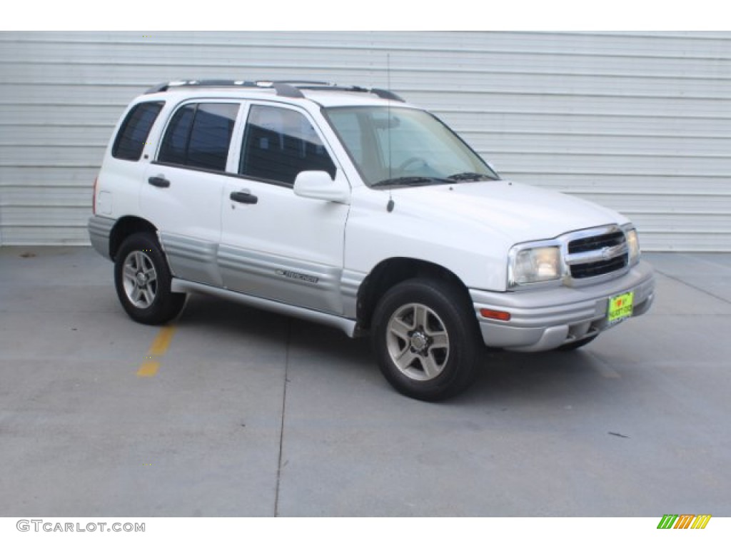 2002 Tracker LT 4WD Hard Top - White / Medium Gray photo #2