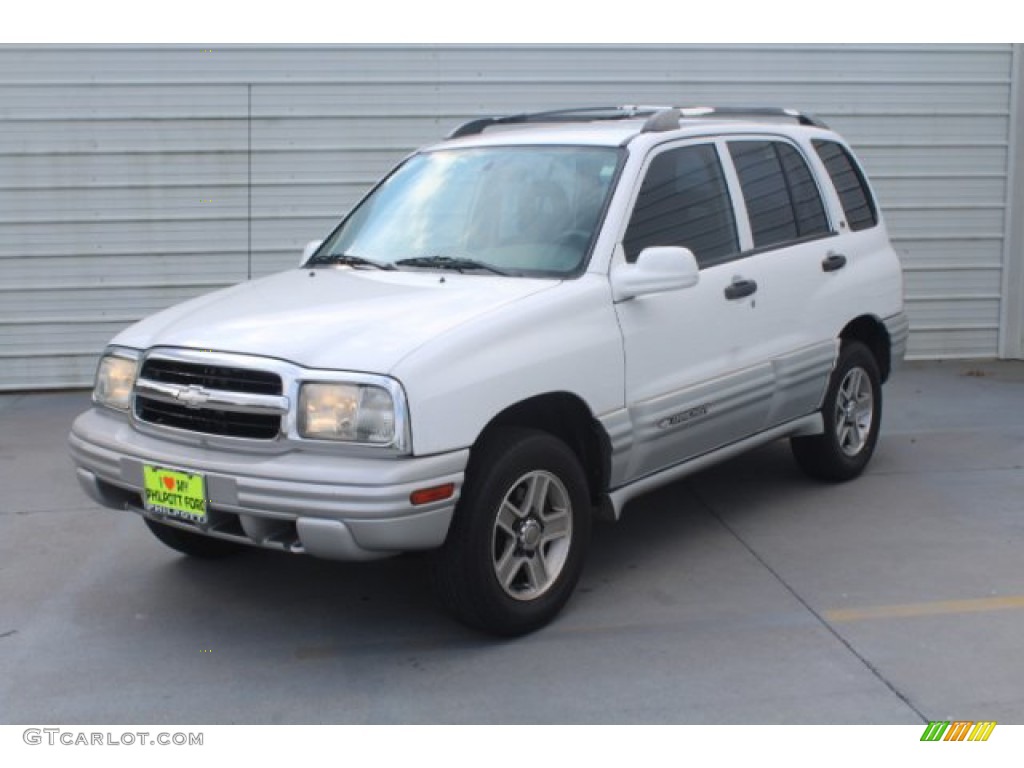 2002 Tracker LT 4WD Hard Top - White / Medium Gray photo #4