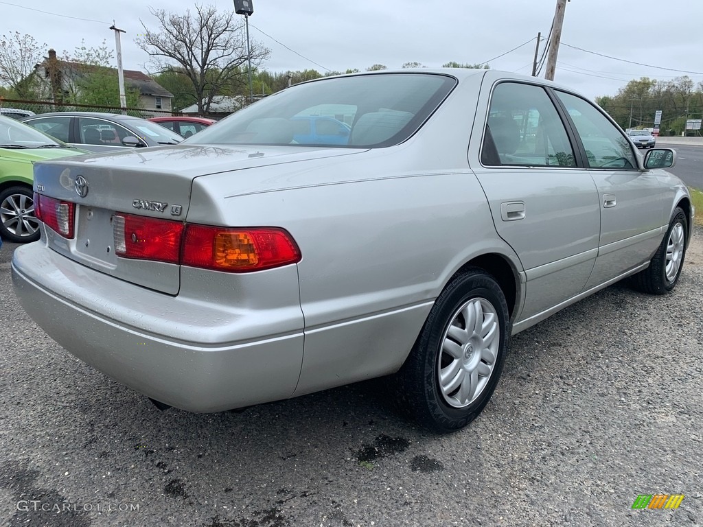 2001 Camry LE - Lunar Mist Metallic / Gray photo #3