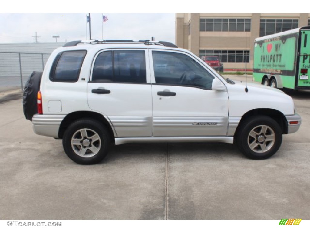 2002 Tracker LT 4WD Hard Top - White / Medium Gray photo #10