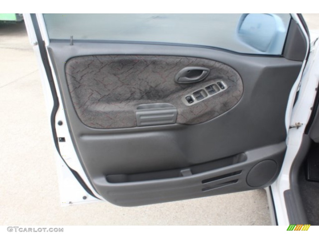 2002 Tracker LT 4WD Hard Top - White / Medium Gray photo #11