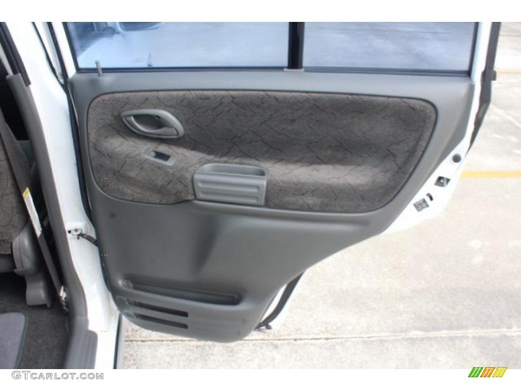 2002 Tracker LT 4WD Hard Top - White / Medium Gray photo #20
