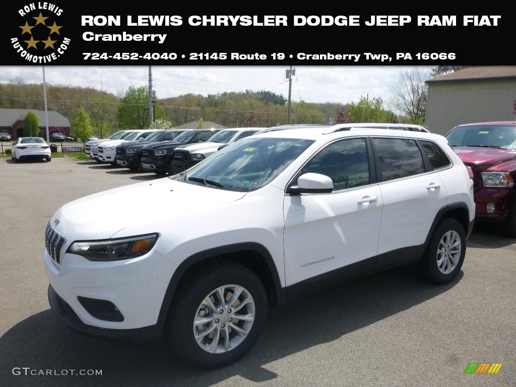 2019 Cherokee Latitude 4x4 - Bright White / Black photo #1