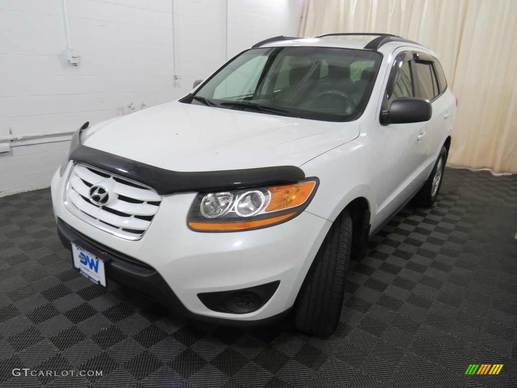 2010 Santa Fe GLS - Pearl White / Gray photo #11