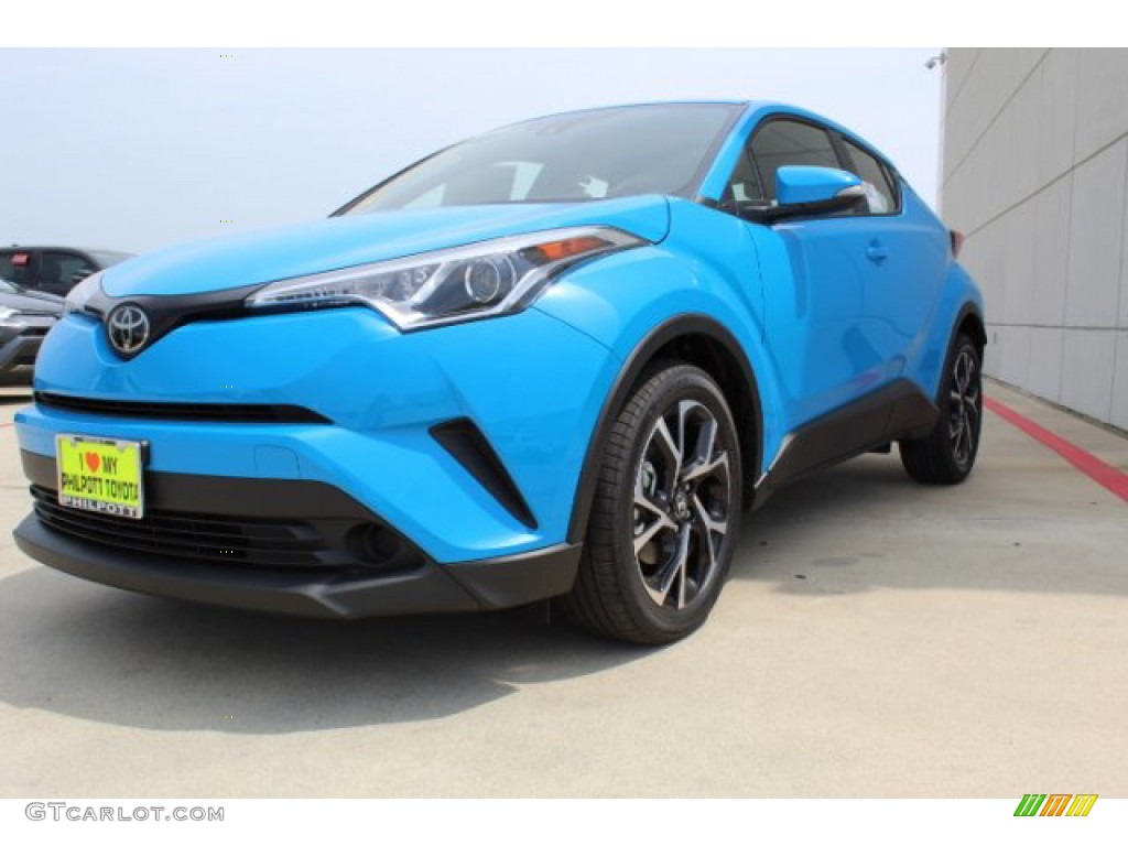 Blue Flame 2019 Toyota C-HR XLE Exterior Photo #133161002