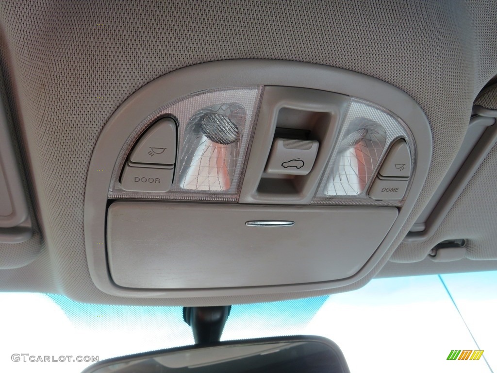 2010 Santa Fe GLS - Pearl White / Gray photo #31