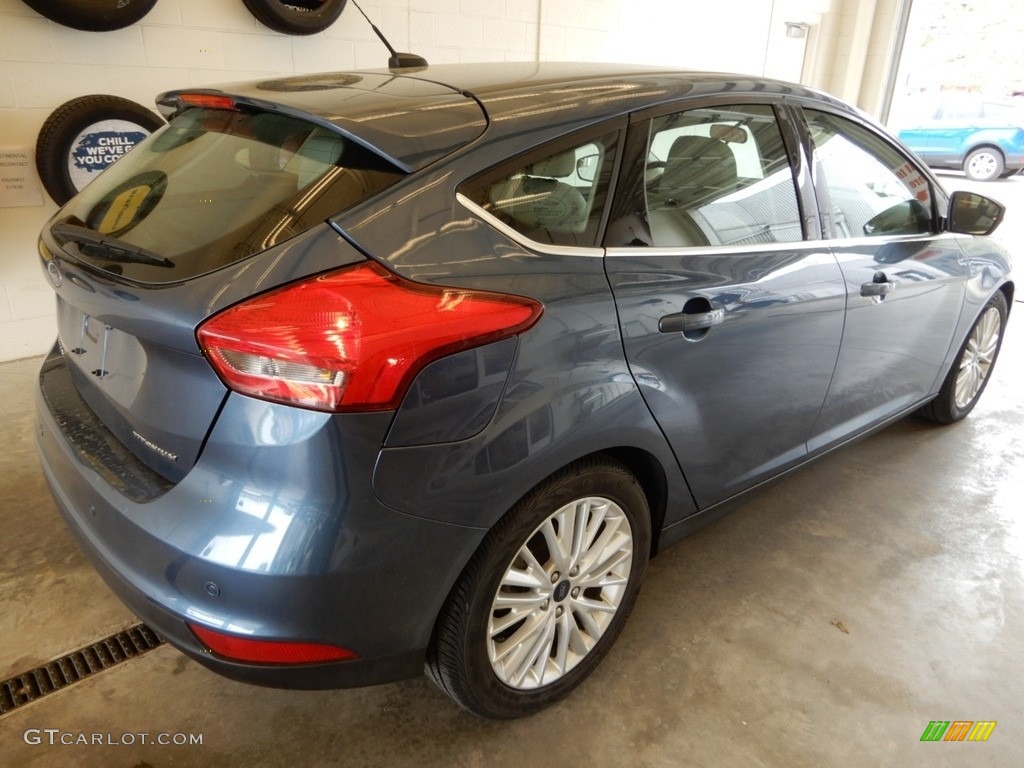 2018 Focus Titanium Hatch - Blue Metallic / Medium Soft Ceramic photo #4