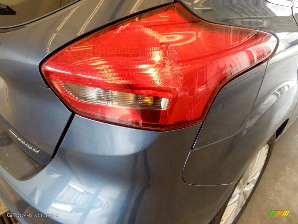 2018 Focus Titanium Hatch - Blue Metallic / Medium Soft Ceramic photo #5