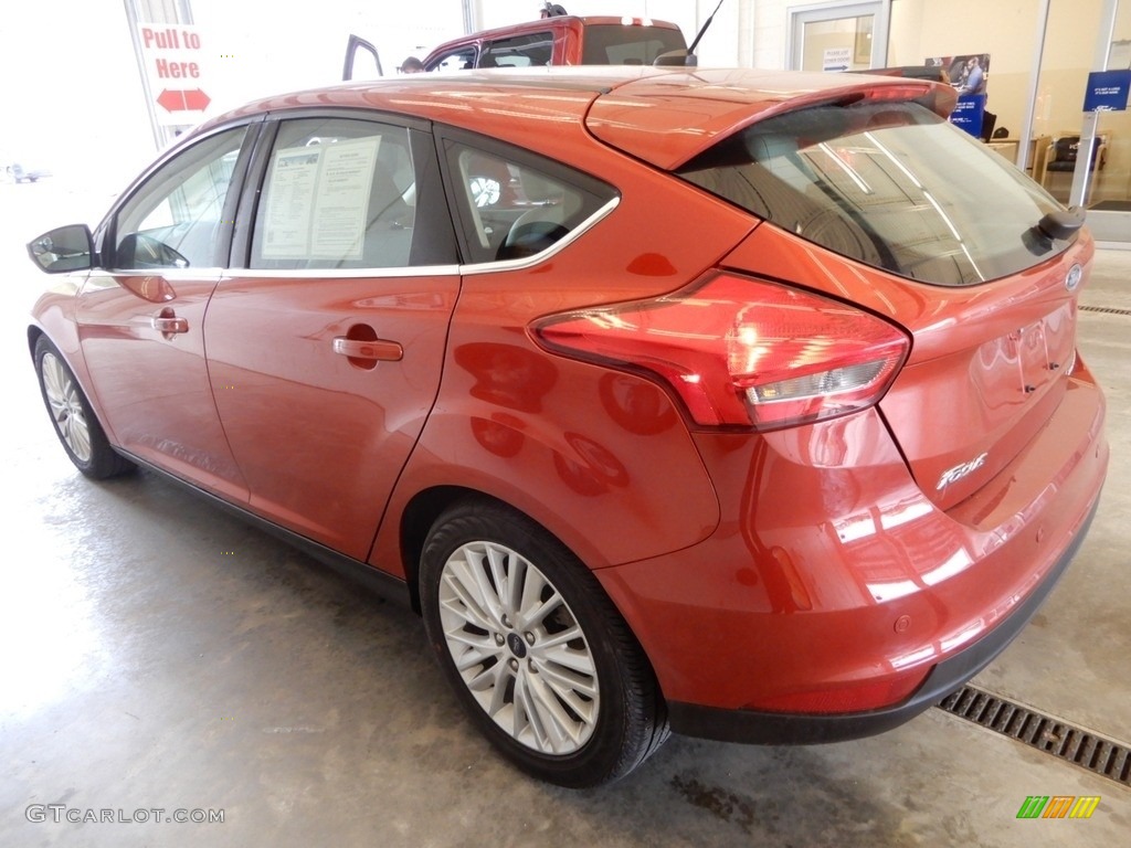 2018 Focus Titanium Hatch - Hot Pepper Red / Medium Soft Ceramic photo #8