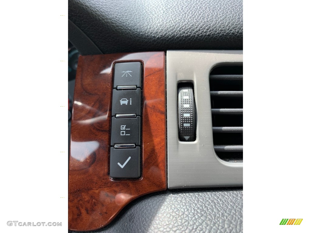2013 Tahoe LT 4x4 - Champagne Silver Metallic / Light Cashmere/Dark Cashmere photo #15