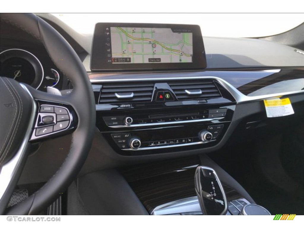 2019 5 Series 530i Sedan - Black Sapphire Metallic / Black photo #5