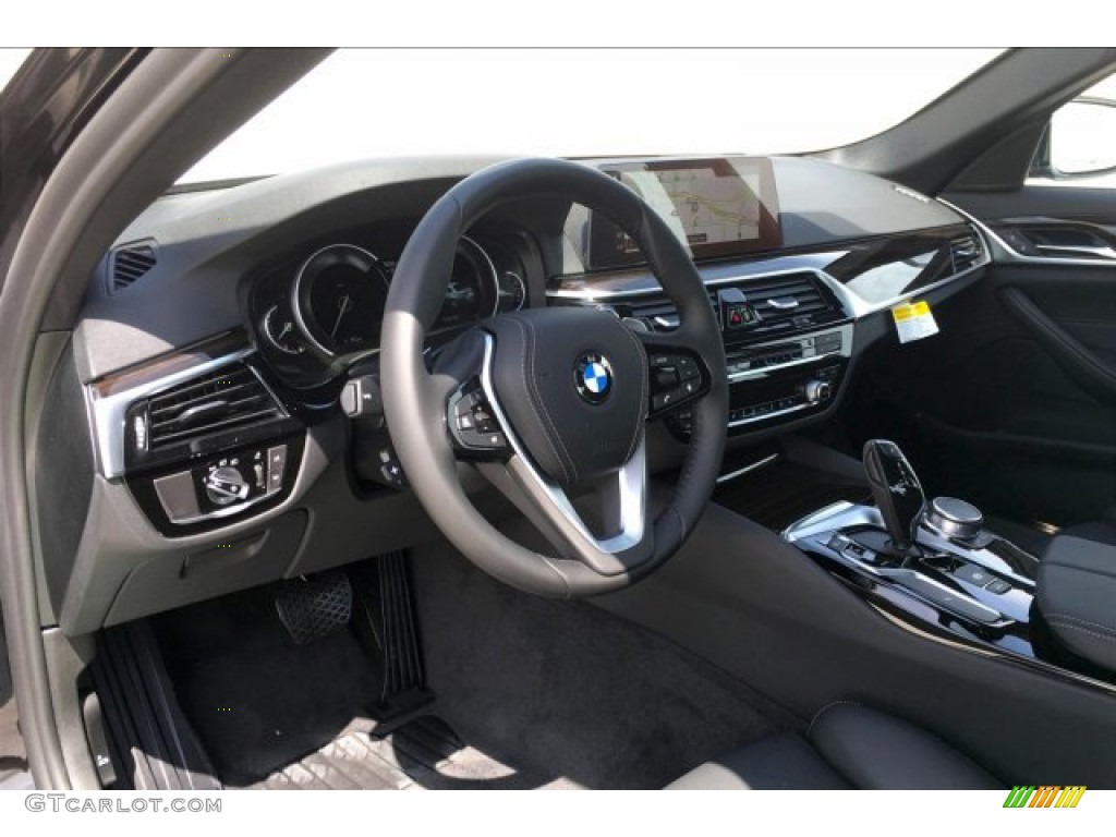 2019 5 Series 530i Sedan - Black Sapphire Metallic / Black photo #6