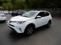 Super White - RAV4 XLE Photo No. 3