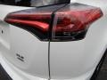 Super White - RAV4 XLE Photo No. 15