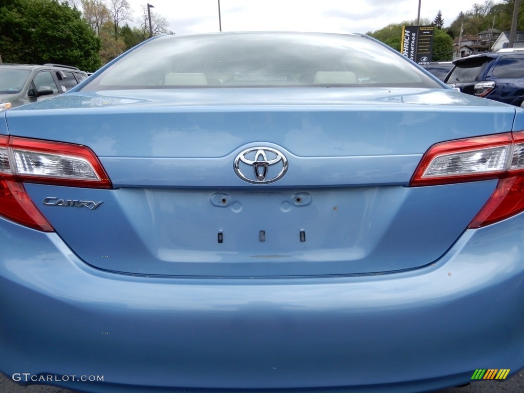 2012 Camry L - Clearwater Blue Metallic / Ivory photo #16
