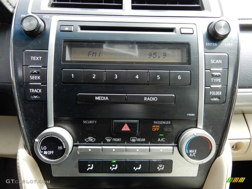 2012 Camry L - Clearwater Blue Metallic / Ivory photo #26