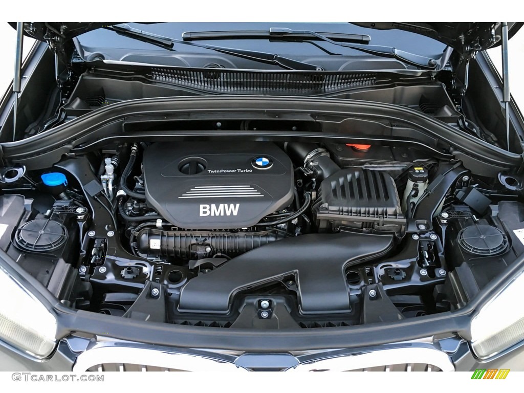 2019 BMW X1 sDrive28i Engine Photos