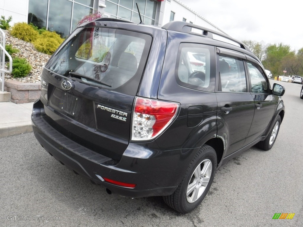 2011 Forester 2.5 X - Steel Silver Metallic / Platinum photo #10