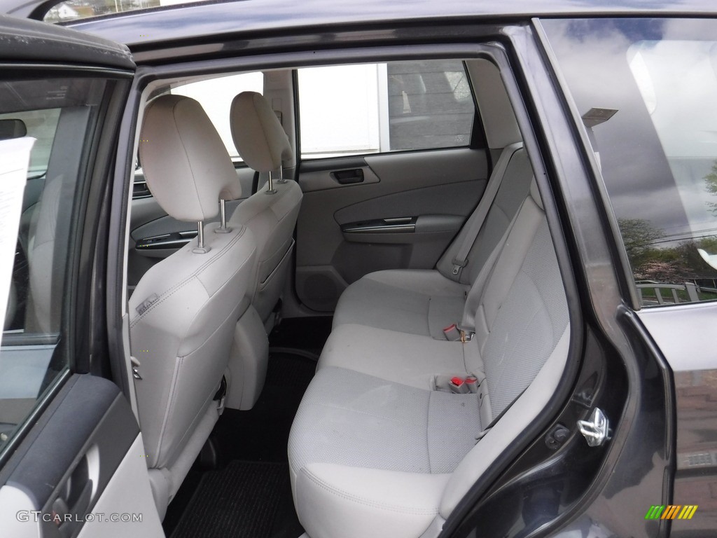 2011 Forester 2.5 X - Steel Silver Metallic / Platinum photo #21