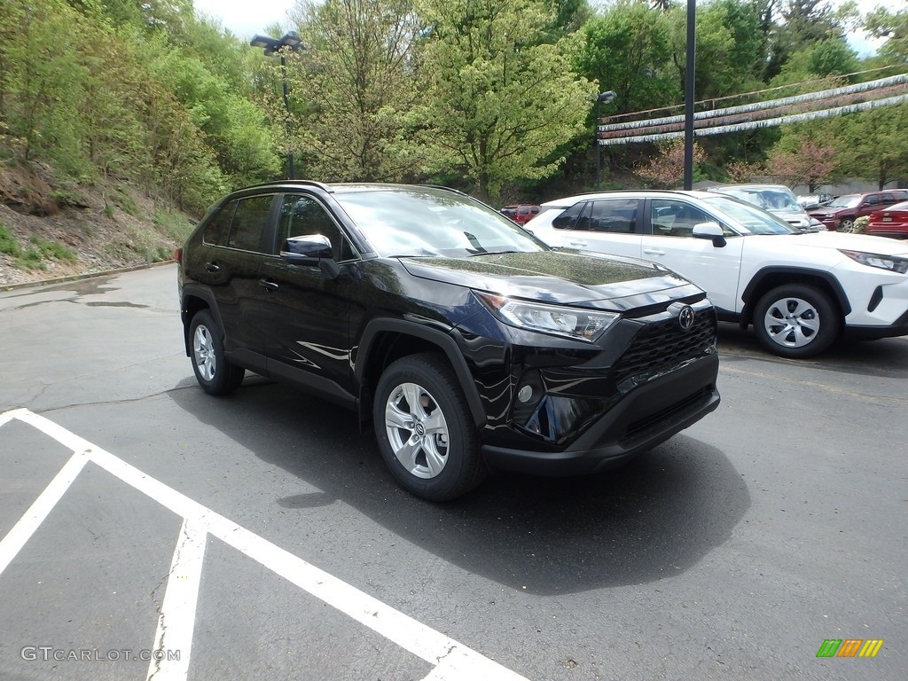 2019 RAV4 XLE - Midnight Black Metallic / Light Gray photo #1