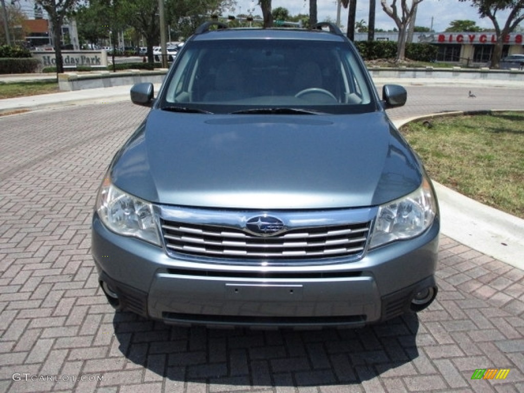 2010 Forester 2.5 X Limited - Sage Green Metallic / Platinum photo #17