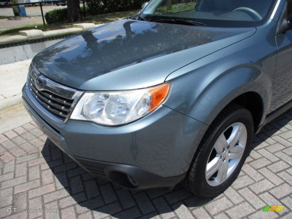 2010 Forester 2.5 X Limited - Sage Green Metallic / Platinum photo #52