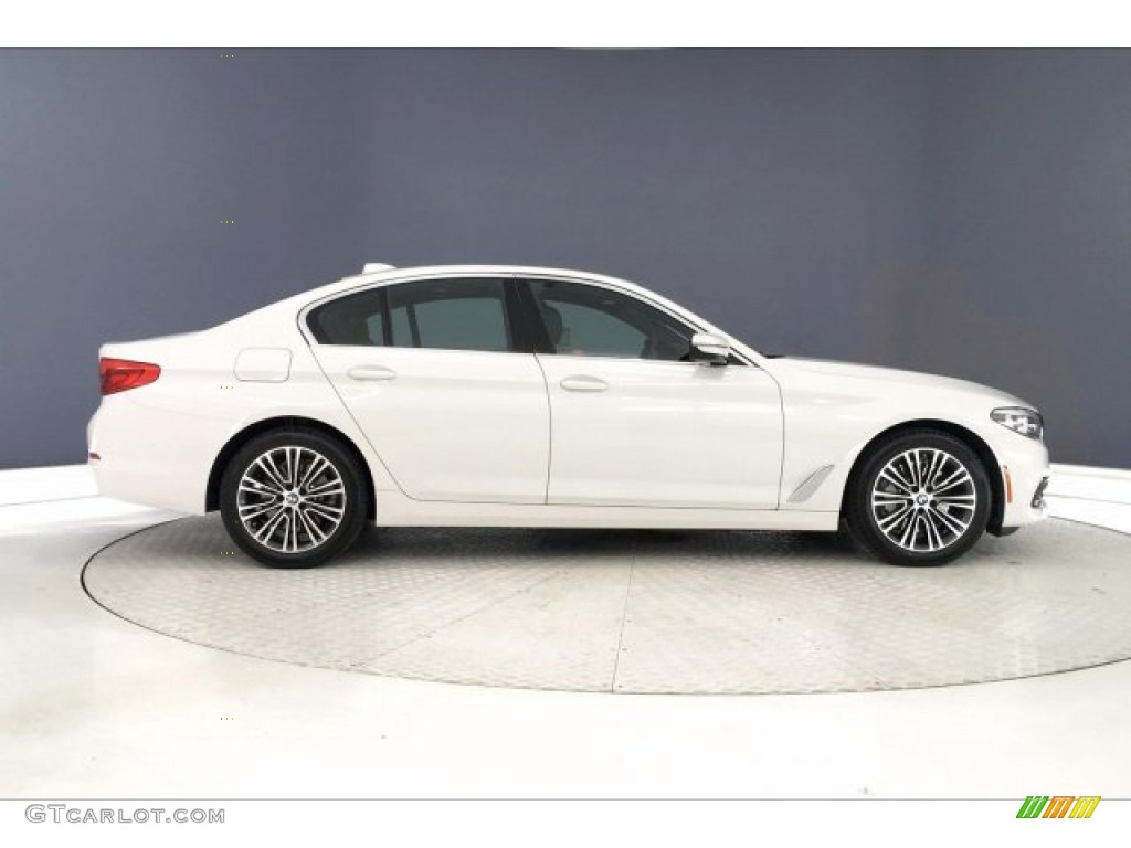 2019 5 Series 530i Sedan - Alpine White / Black photo #31